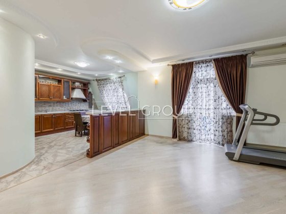 Продаж 5-кімнатної квартири Тургенєвська / Шевченківський район Київ