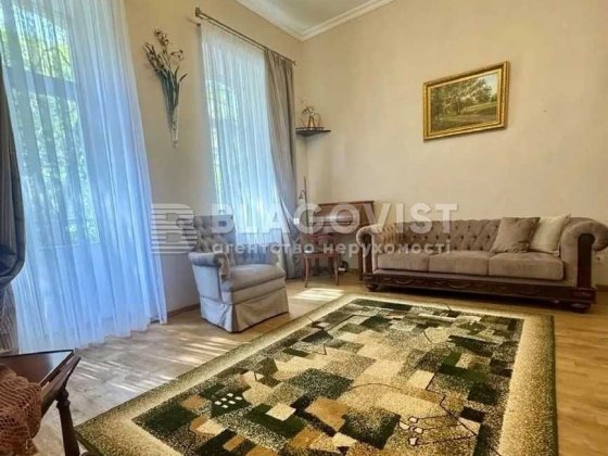 Продам 2к квартиру Центр Історичний центр 73м2 Університет Київ