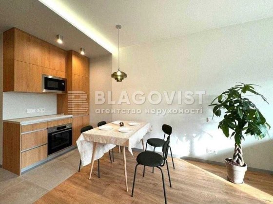 Продаж однокімнатної квартири Поділ Фрунзе Кирилівська 37А Центр Киев