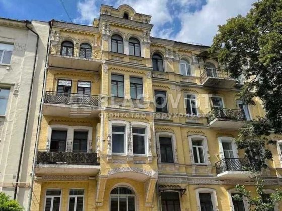 Продаж 3-к квартири 88 м.кв. Сталінка ЦЕНТР Чикаленка (Пушкінська) 12а Київ