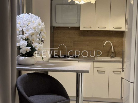 Дизайнерська затишна студія біля Площі Перемоги! ЦЕНТР