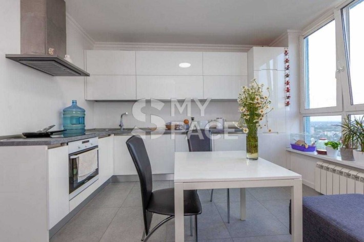 1к. 56м2 Сікорського Зелений Острів Парково-Сирецька Дегтярівська - фото 1