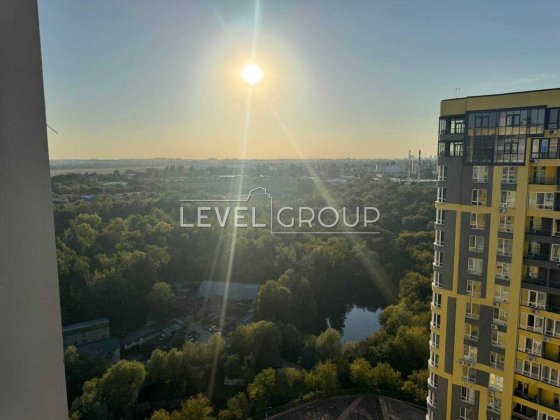 Дворівнева видова 5-кім з терасою ЖК МЕДОВИЙ Киев