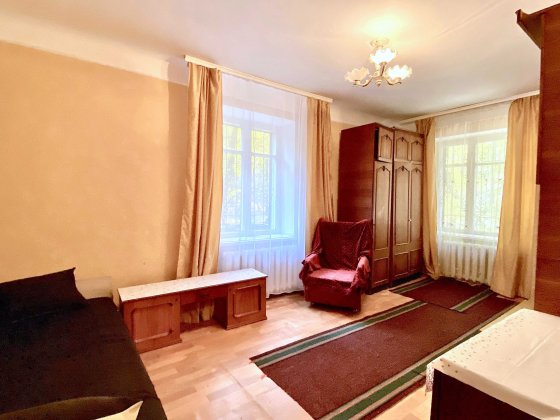 Дорогожичи  вул. О. Теліги 7,  Шулявка