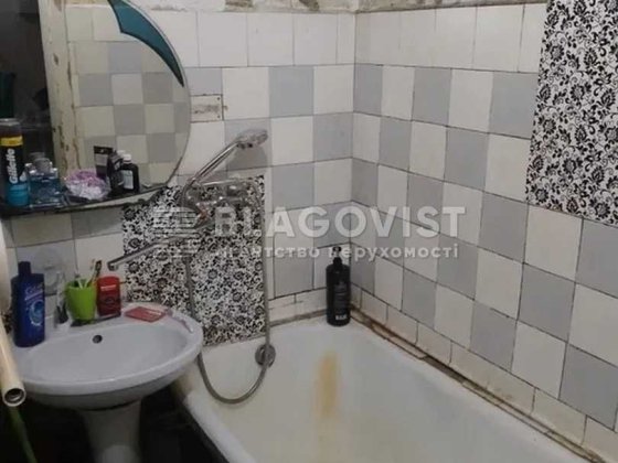 3-к - Зодчих, 36 - Чеський проект - 3-й поверх з 9-ти - під ремонт Київ