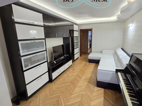 Продаж 2-кімнатної квартири Вул. Ушакова 12 Поряд Метро Академмістечко Київ