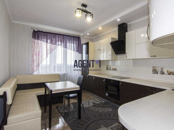 Продається простора 1-кімн. квартира в ЖК Парковий, м. Київ Киев