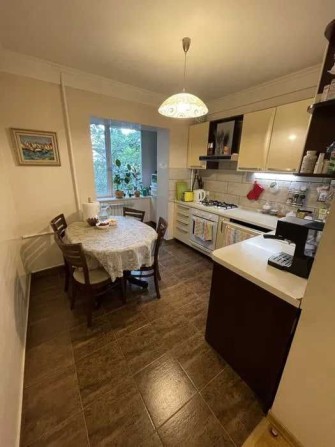 Трикімнатна квартира за адресою Зодчих, 34. - фото 1