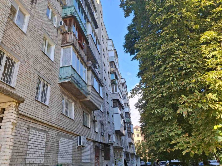 3 -кімнатна квартира. Метро  Дорогожичі. Метро Сирець. - фото 1