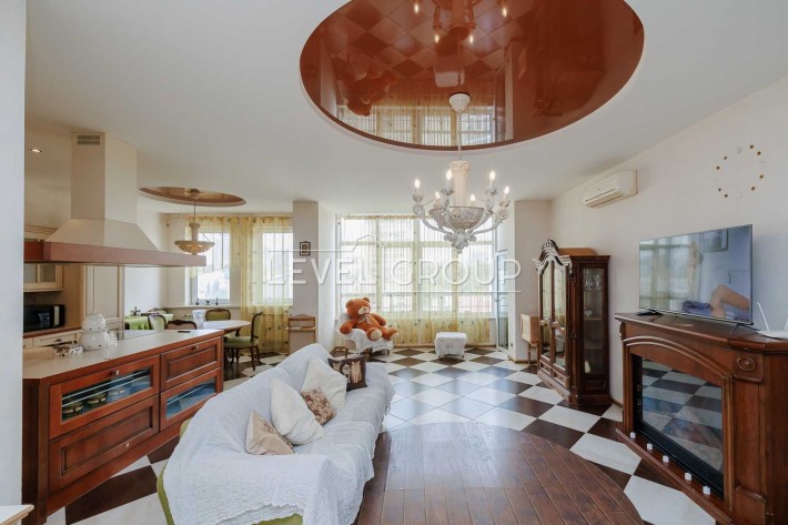 Без комісії. 3-х к вул. Саксаганського 121 Шевченківський Центр - фото 1