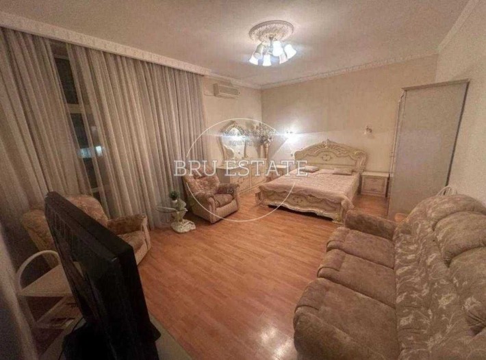 Продам 1 к вул.Володимирська 37  м .Золоті ворота - фото 1