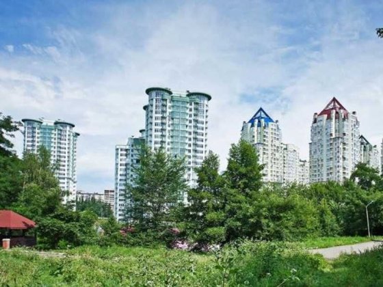 Продам 2 кімнатну з ремонтом в ЖК Смарагдовий Генерала Шаповала 2 Київ