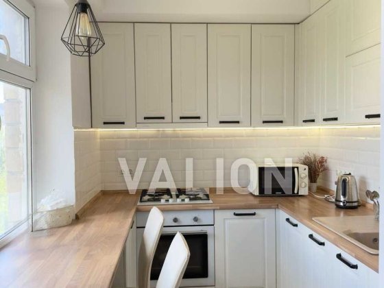 Продаж 3 кімн. квартири з ремонтом біля м КПІ, пр. Берестейський, 20