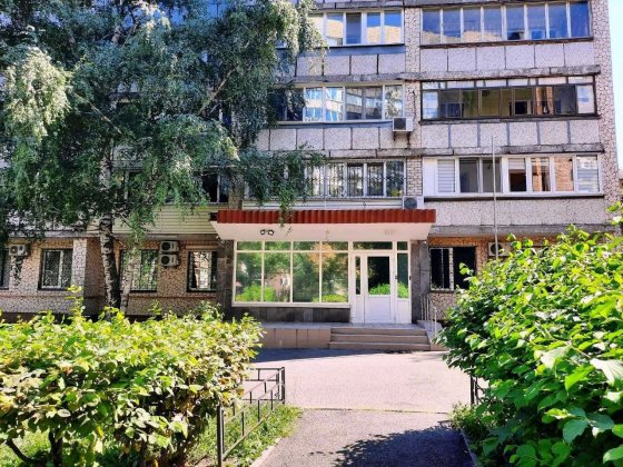 3-кімнатна в спокійному центрі. Киев