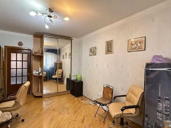 Сталінка 3к 65м2 Шевченківська Деревлянська Іллєнка Герцена Білоруська Київ