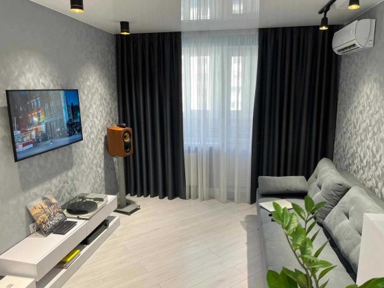 Продаж квартири з сучасним ремонтом, М. Вокзальна, Солом’янка. Без %! Київ