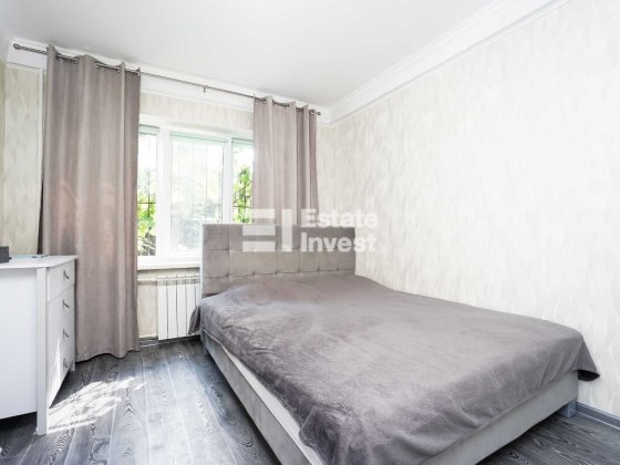 Продається 2-кімнатна квартира, вул. Солом'янська, 35 Київ