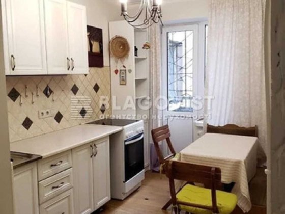 Радченка Петра 4 Продаж 3-кімнатна 72м  Є-Відновлення 84900$ Київ