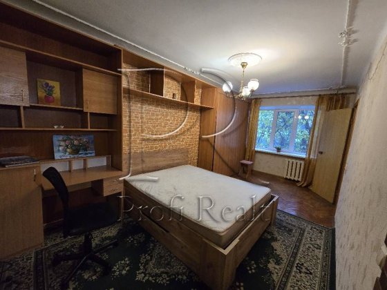 Продаж 1 кімн. квартири вулиця Леваневського (Тетянівська) 4 Київ