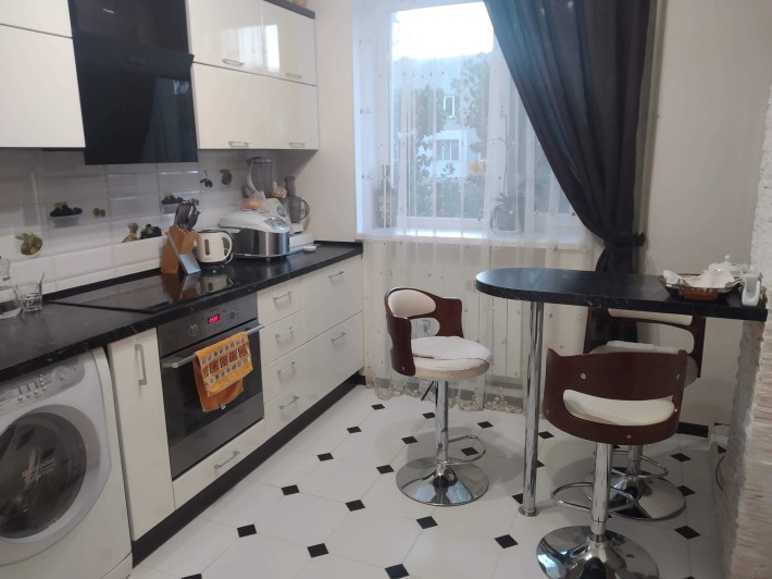 Сдаю 3-х комнатную квартиру - фото 1