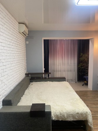 Сдам 1 комнатную квартиру большую,Левый берег 2мкр - фото 1