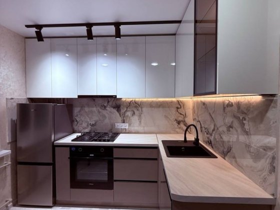 СДАМ В АРЕНДУ 2-комнатную квартиру с Евроремонтом. ЛЕВЫЙ БЕРЕГ Кам'янське