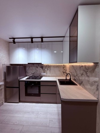 СДАМ В АРЕНДУ 2-комнатную квартиру с Евроремонтом. ЛЕВЫЙ БЕРЕГ - фото 1