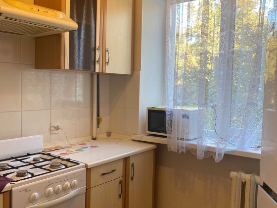 Сдам недорого до лета 2 комнатную квартиру Черноморск