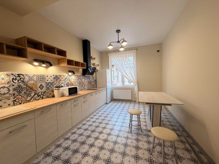 Сдам до лета 2 комнатную в закрытой территории от Аббо - фото 1