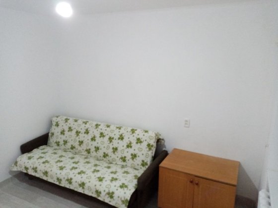 Сдам на длительный срок коммунальную квартиру Черноморск