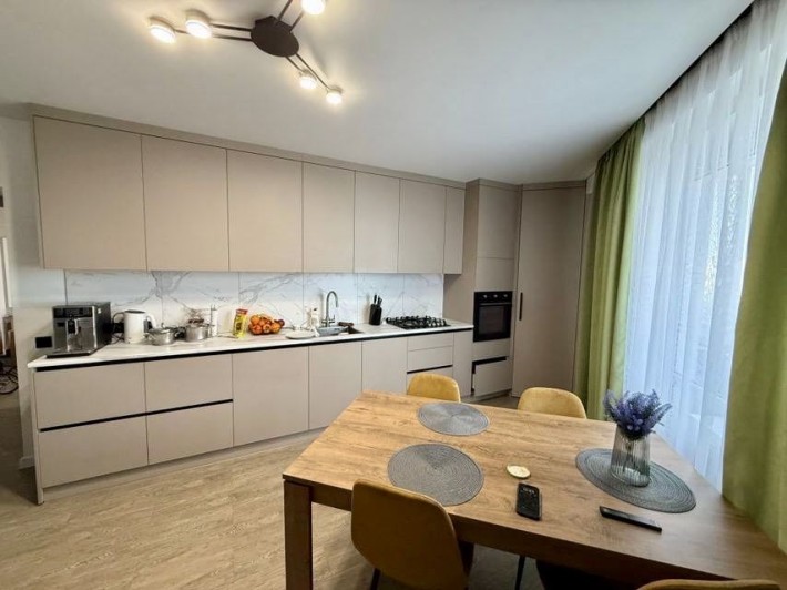 Здам 2-кімнатну квартиру в центрі - фото 1