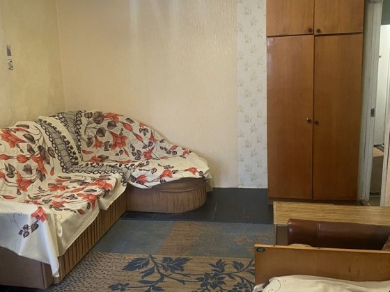 Здам 3 кімнатну квартиру на Жовтневій