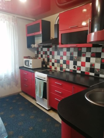 Сдам 2х комнатную квартиру - фото 1