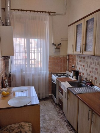 Здається  квартира в центрі - фото 1