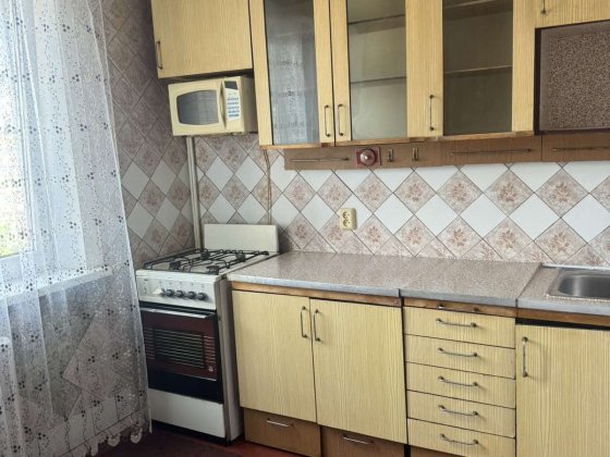 Здається в оренду 2х кімнатна квартира . Зупинка Школа Обухов