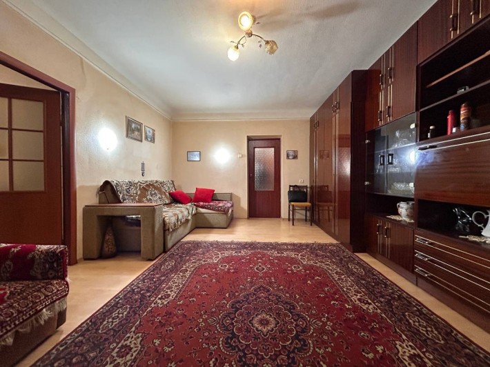 Продаж  3-кім квартири  біля метро “Дорогожичі”, вул. Ольжича 4,  Шевченківський район. - фото 1