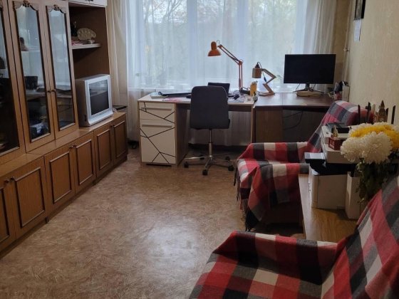 Центр  2 поверх 2 х кімнатну Павлоград