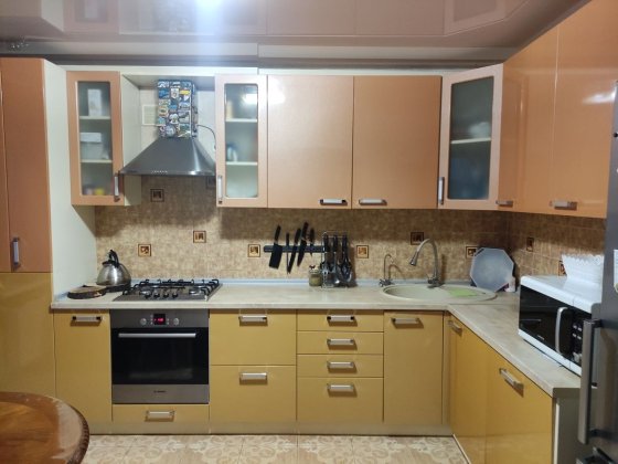 Здається затишна 3х кімнатна квартира, з індивідуальним опаленням,ДОСи