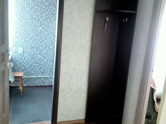 Здається 1 кімнатна квартира довгостракова арендна( вільна)