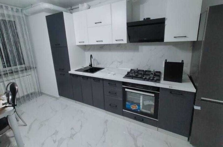 Сучасна 2х кімнатна квартира в новобудові з ремонтом на Озерній. - фото 1