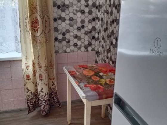 Аренда 2 х комнатной квартиры. Центр. 1 этаж. Шостка