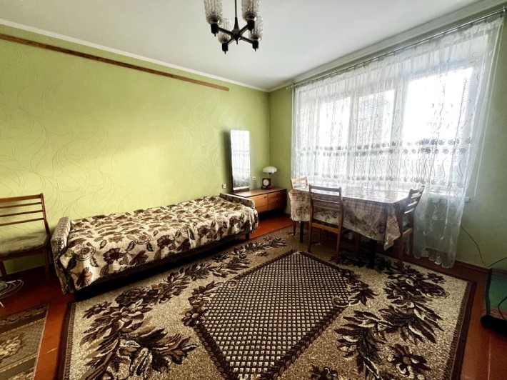 Зарічанська 2к.кв,чиста,тепла, охайна . - фото 1