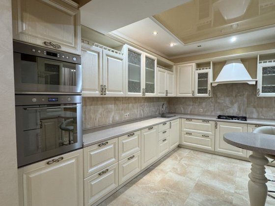 Оренда 3х кімнатної центр, меблі - техніка, гарний ремонт, 7/9, ціна 2 Хмельницький