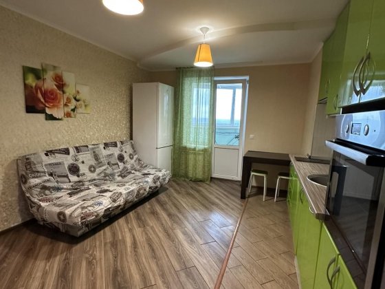 Здається хороша 2х кімнатна квартира на Грушевського