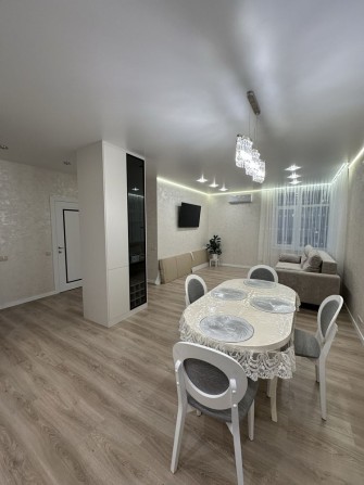 Оренда 2-х кімнатної квартири з  дизайнерським ремонтом 64 м2 - фото 1