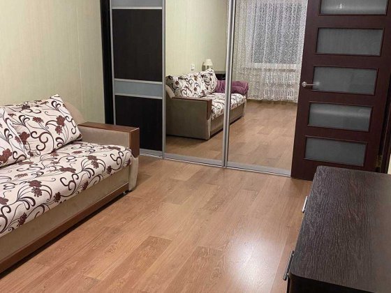 однокімнатна в центрі міста 45м.кв. Вишневе