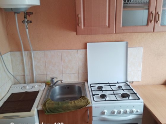 Здається однокімнатна на Київській Бровари