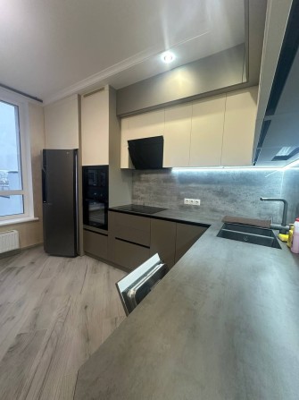 Срочно!!! Сдается двухкомнатная квартира в ЖК Акварели 2 - фото 1