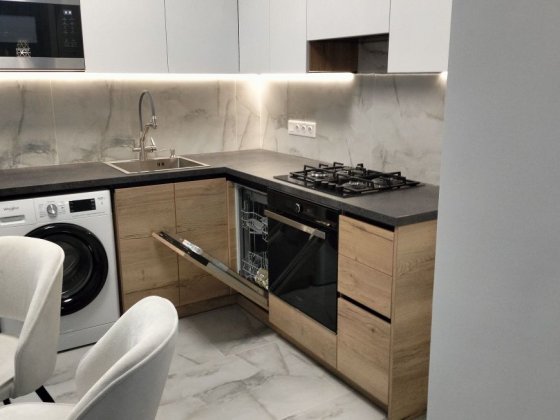 Квартира з новим ремонтом та газом. Буча