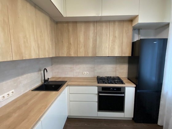 Здаю двокімнатну квартиру по вул . Лазаретна 86 ( ДНС ) Біла Церква